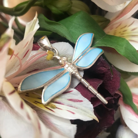🎯Sold🎯 Blue MOP and Sterling Dragonfly Pendant - Picture 6 of 7
